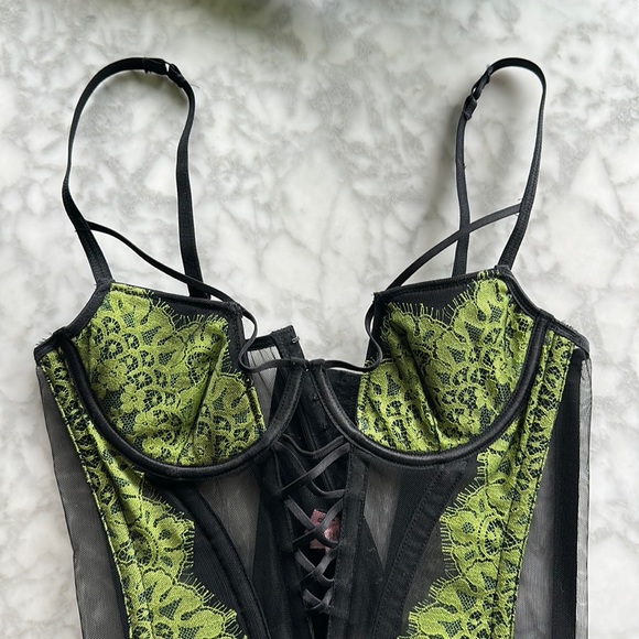 Agent Provocateur “Electra Basque” (36B) - Picture 3 of 5